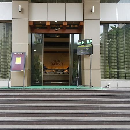 Club Emerald Mumbai Ngoại thất bức ảnh