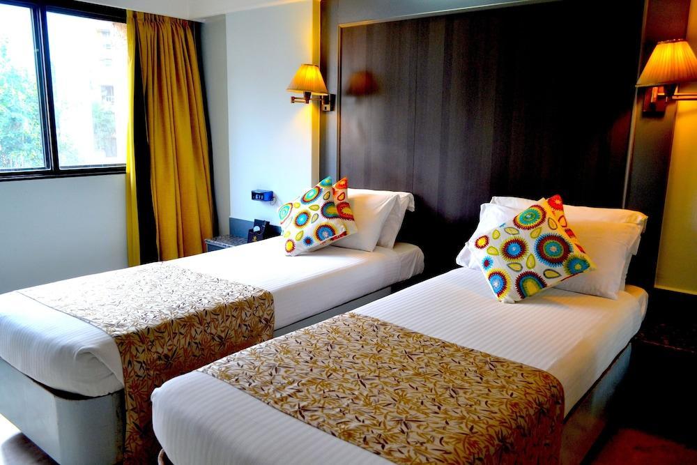 Club Emerald Mumbai Ngoại thất bức ảnh