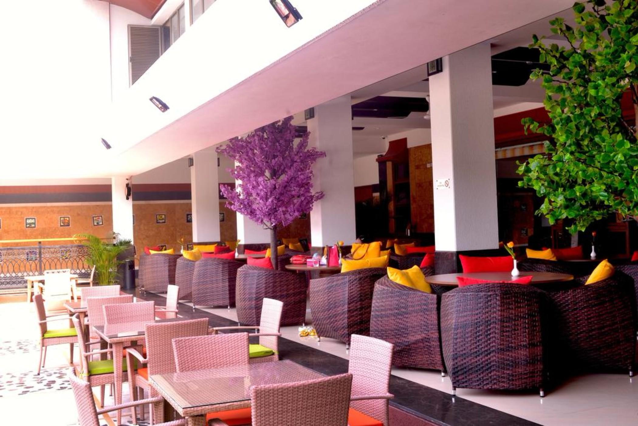 Club Emerald Mumbai Ngoại thất bức ảnh